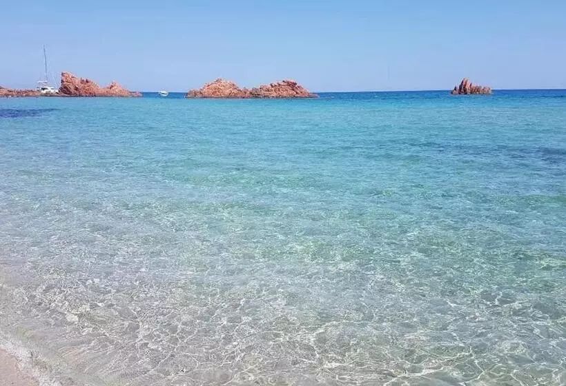 Aamiaismajoitus (B&B) La Corte Dei Baroni