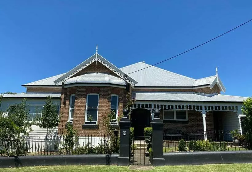 Aamiaismajoitus (B&B) Wingham House