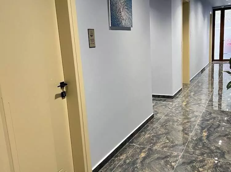هتل Bujtina Apsus