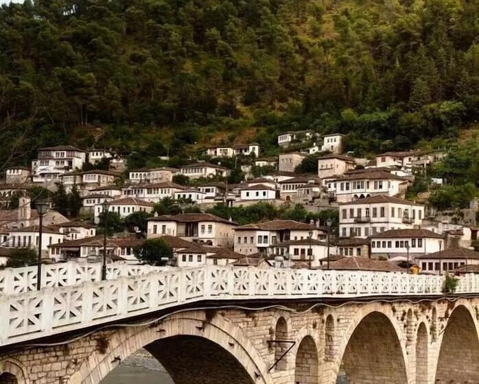 هتل Bujtina Apsus