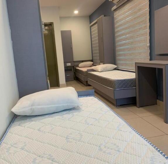 فندق Emerald Royal Residency