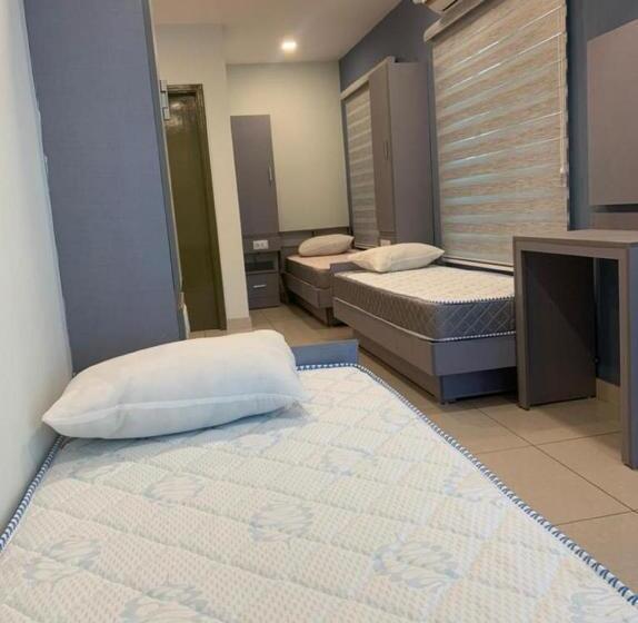 فندق Emerald Royal Residency