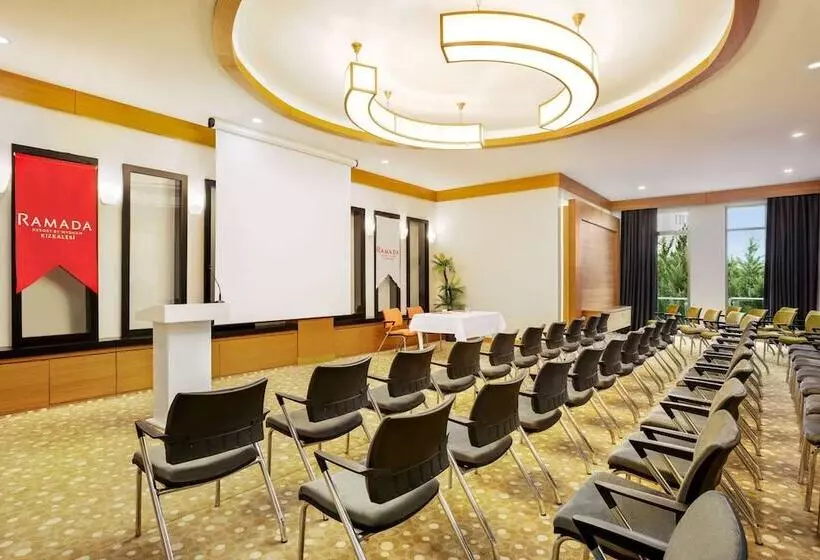 Hotelli Ramada Resort By Wyndham Kizkalesi