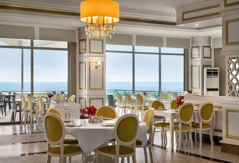 Hotelli Ramada Resort By Wyndham Kizkalesi