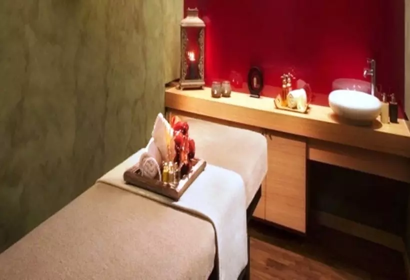 Hotelli Ramada Resort By Wyndham Kizkalesi