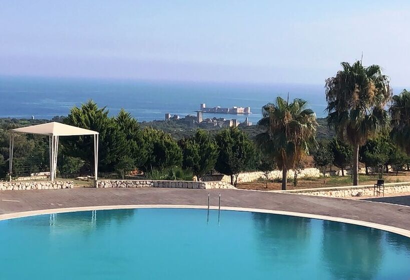 فندق Ramada Resort By Wyndham Kizkalesi