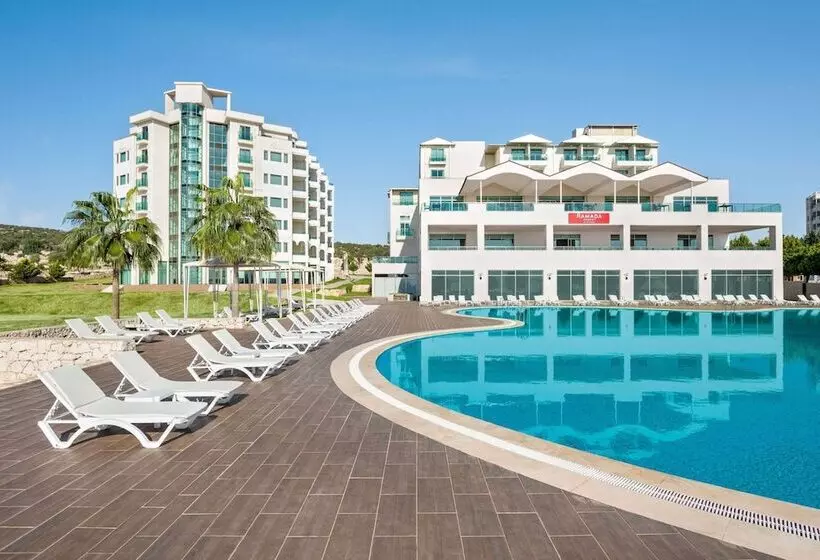 Hotelli Ramada Resort By Wyndham Kizkalesi