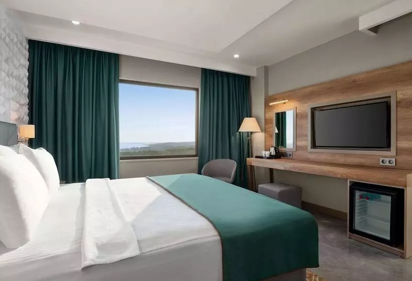 Hotelli Ramada Resort By Wyndham Kizkalesi