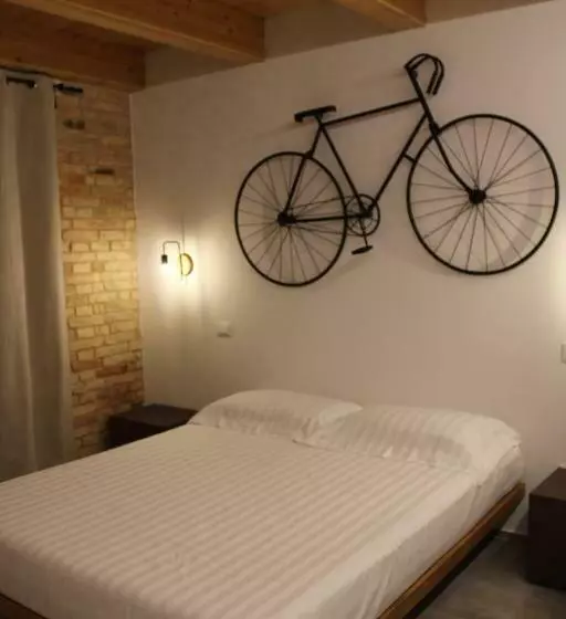 Suite 783 Bed And Breakfast