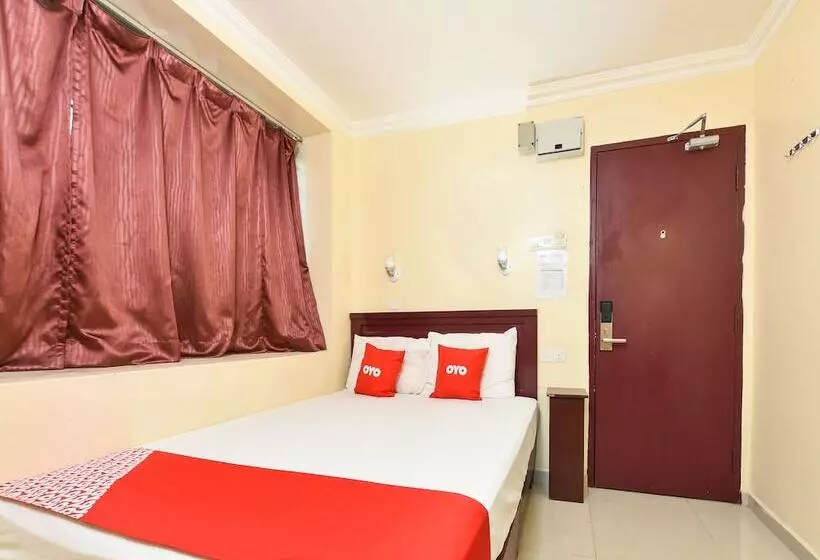 ホテル Oyo 90562 J Hostels Pj
