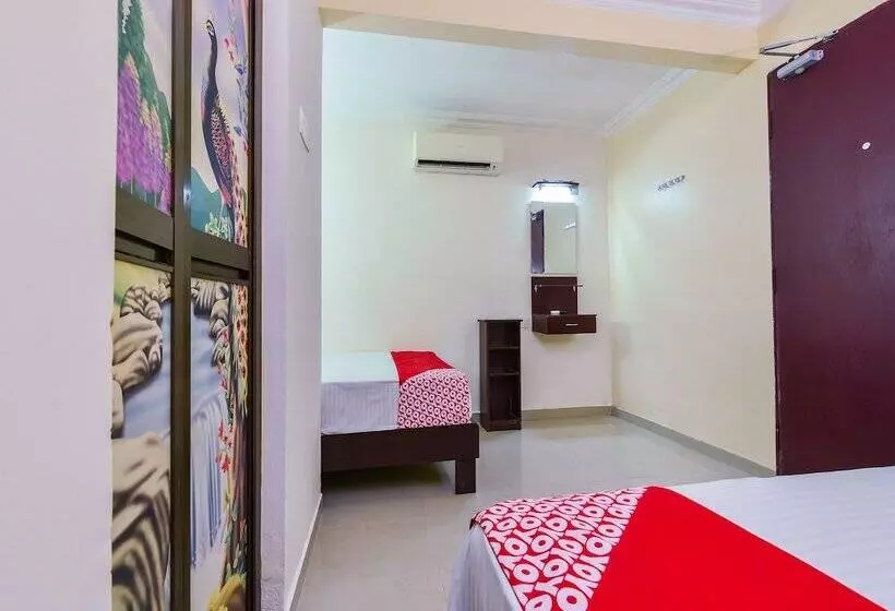 ホテル Oyo 90562 J Hostels Pj