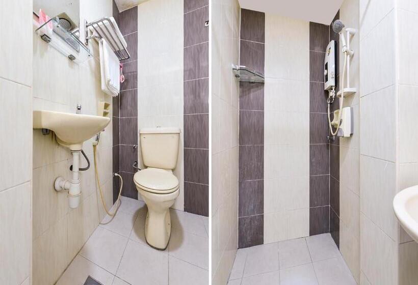 Hotel Oyo 90562 J Hostels Pj