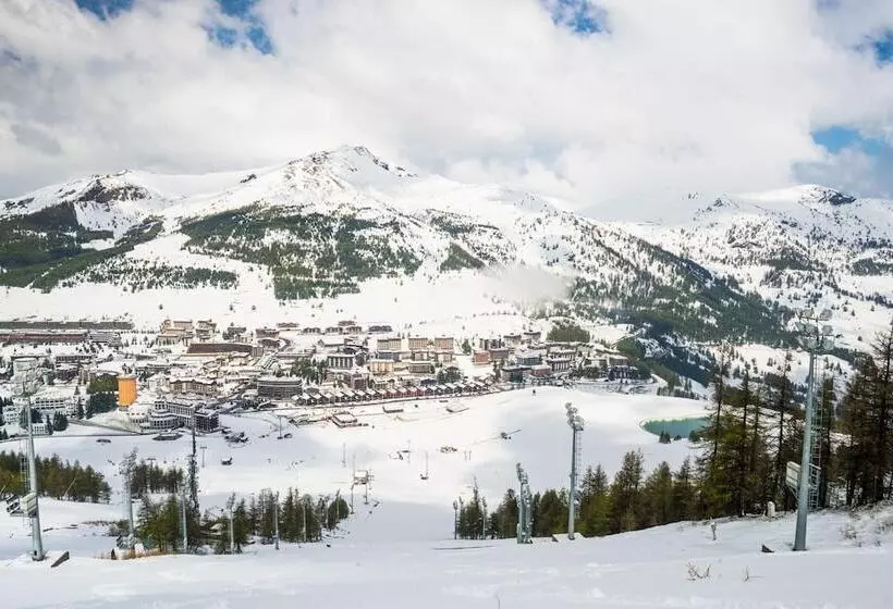 La Tana Dello Scoiattolo Skiing Nearby   Happy Rentals