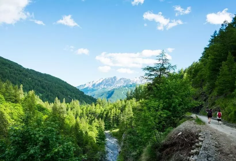 La Tana Dello Scoiattolo Skiing Nearby   Happy Rentals