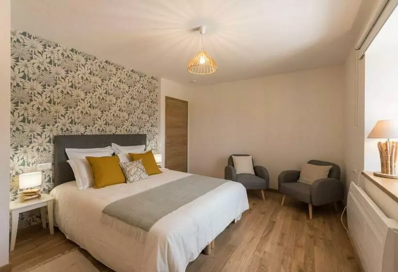 ペンション La Vallee Joly