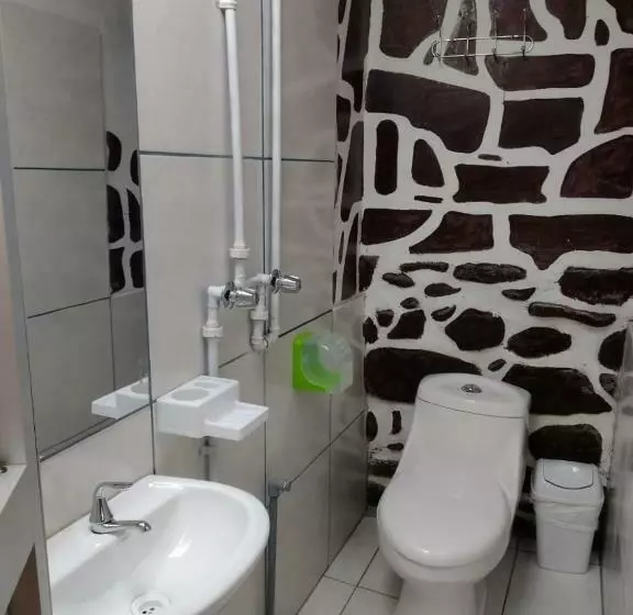 Any S House Bed And Breakfast