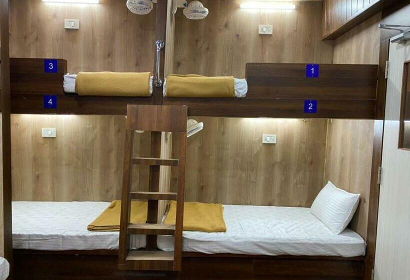 City Stay Ac Deluxe Hostel