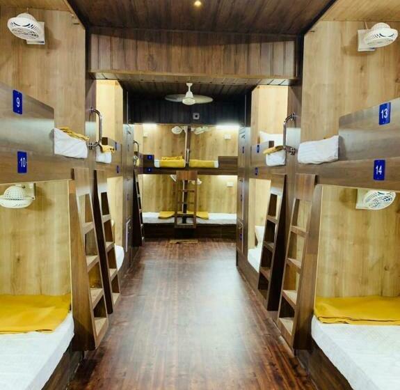 City Stay Ac Deluxe Hostel