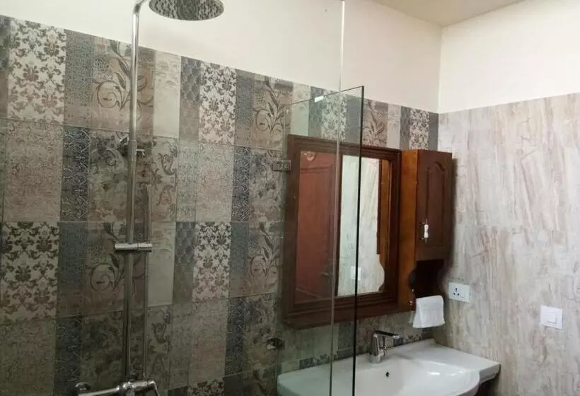 ホテル New Anand Palace