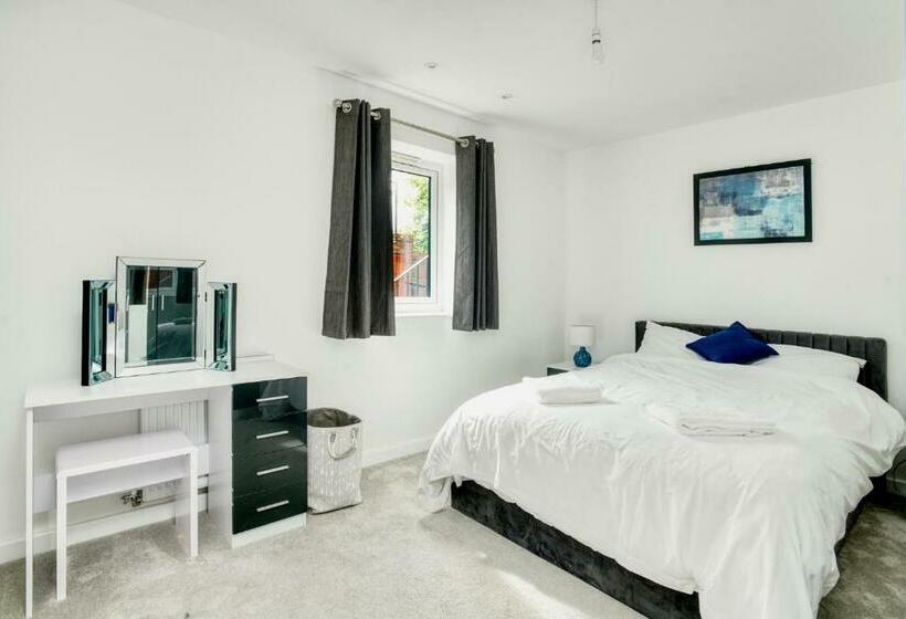 پانسیون Number Six On The Hill