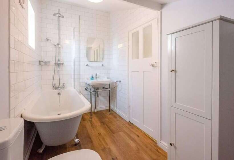 Rose Cottage, Halesworth
