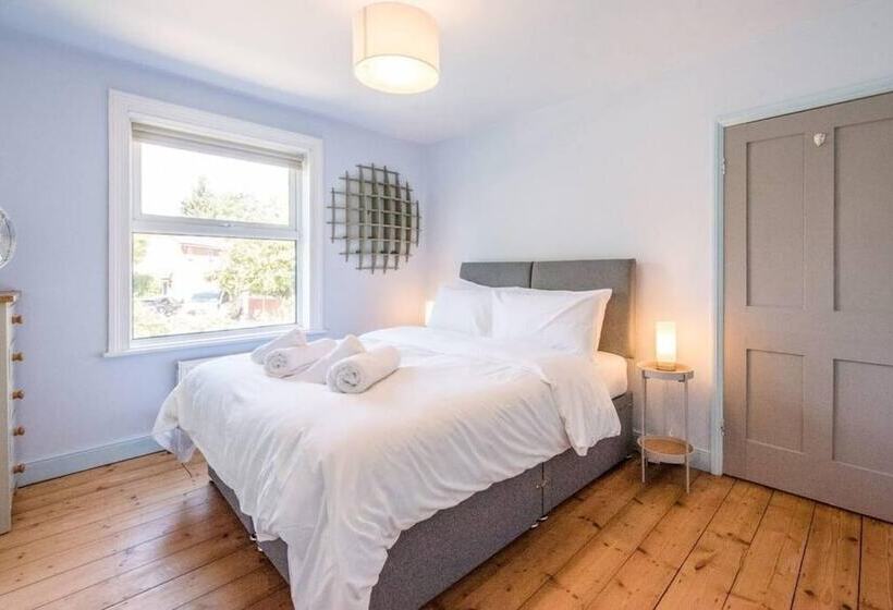 Rose Cottage, Halesworth
