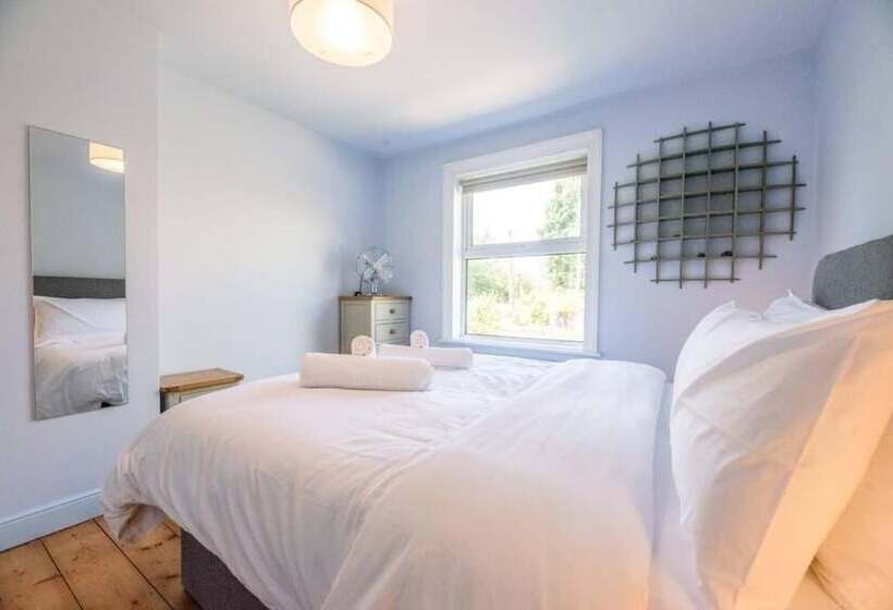 Rose Cottage, Halesworth