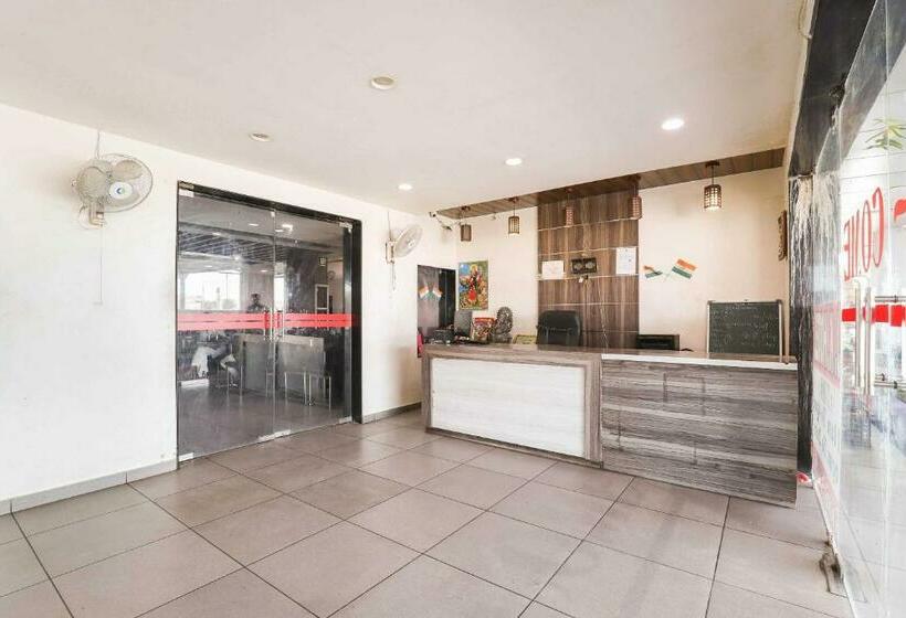 Hotel Spot On 88390 J K And Guest House