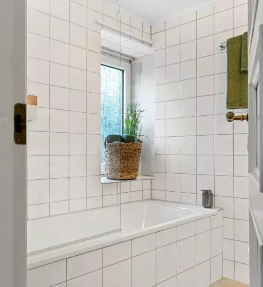 Victoria Apartment