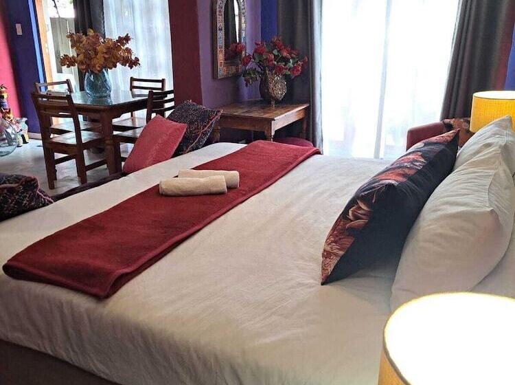 צימר Bougain Villas