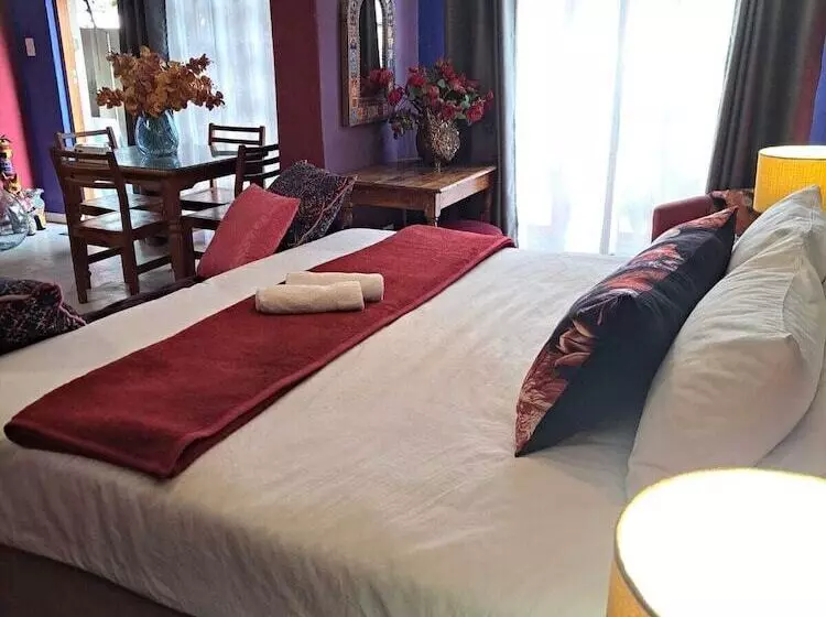 ベッドアンドブレックファースト Bougain Villas