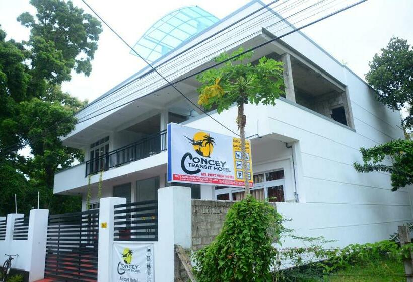 Concey Transit Hotel Airport View