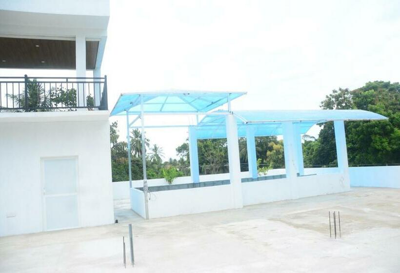 Concey Transit Hotel Airport View