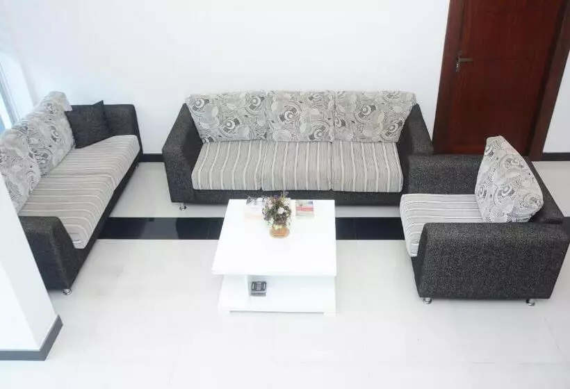 Concey Transit Hotel Airport View