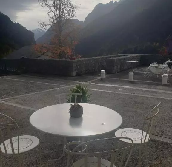 Hotelli Château D Arance