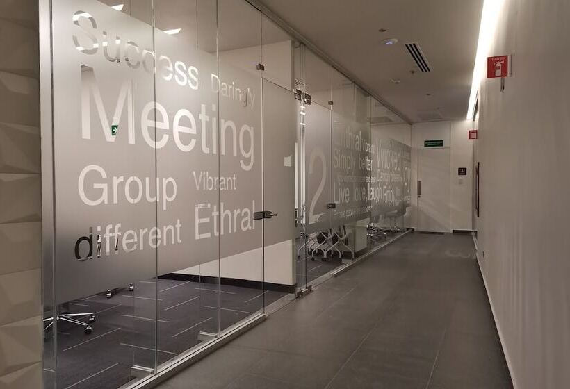 Hotel Ramada Encore By Wyndham Guadalajara Aeropuerto