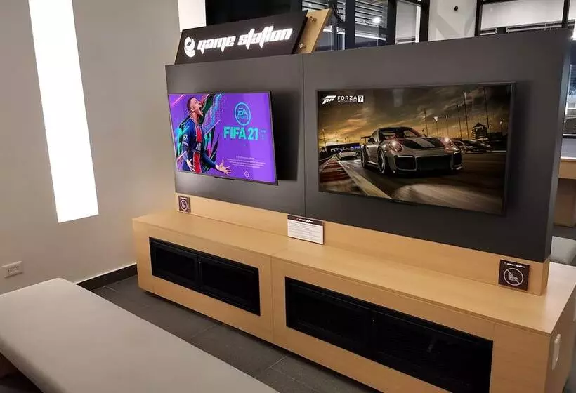 Hotelli Ramada Encore By Wyndham Guadalajara Aeropuerto