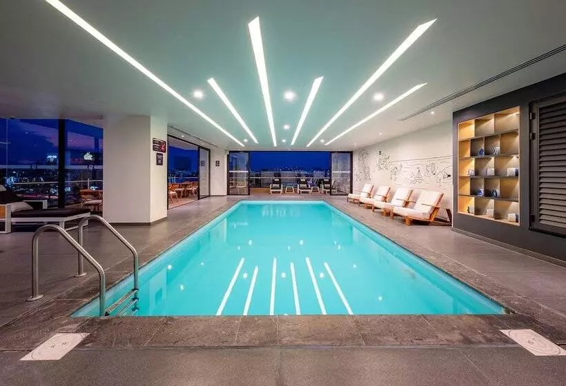 Hotelli Ramada Encore By Wyndham Guadalajara Aeropuerto