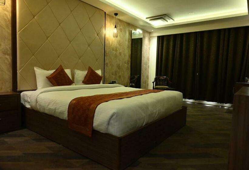 בית מלון כפרי The Triumph