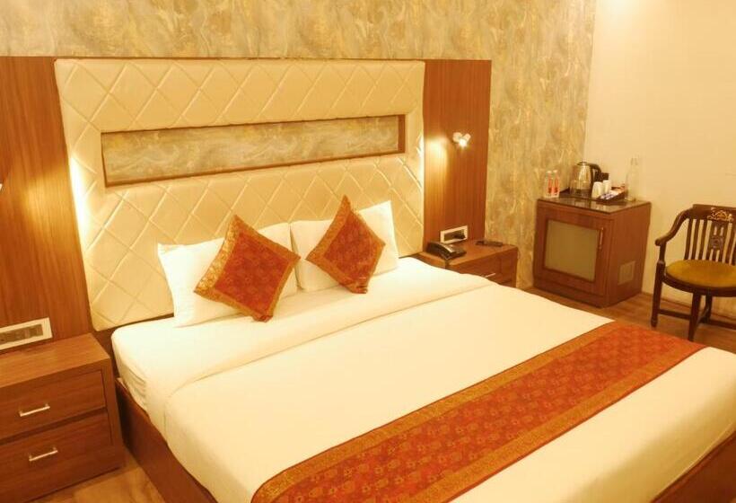 בית מלון כפרי The Triumph