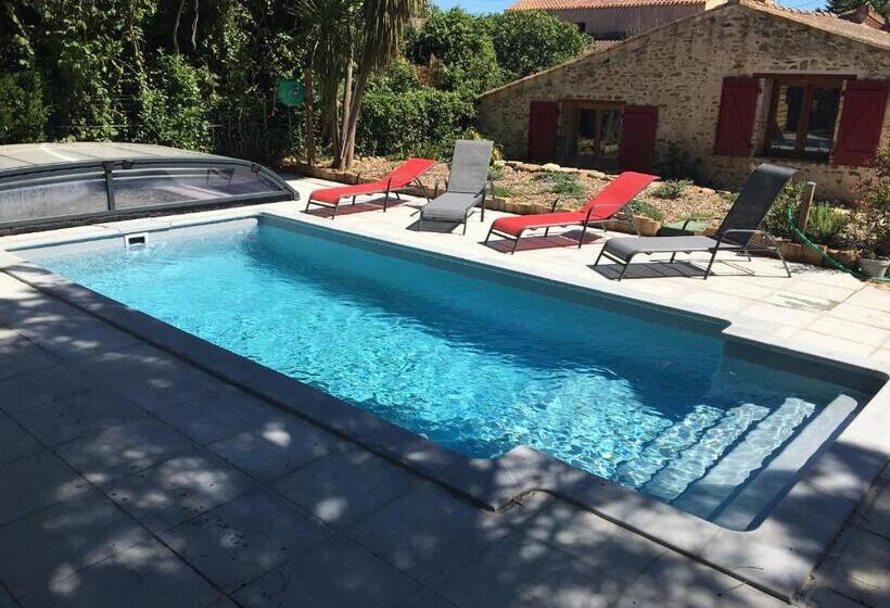 פנסיון Le Clos De La Viniere