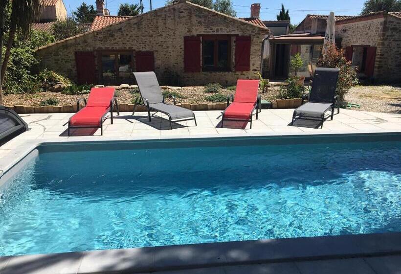 פנסיון Le Clos De La Viniere