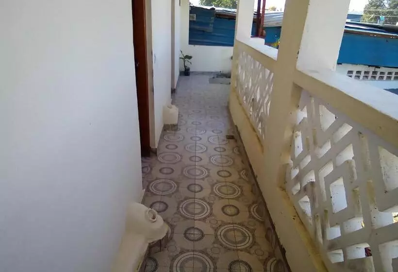 پانسیون Mundo Guest & Studio Apartments, Mtwapa,mombasa