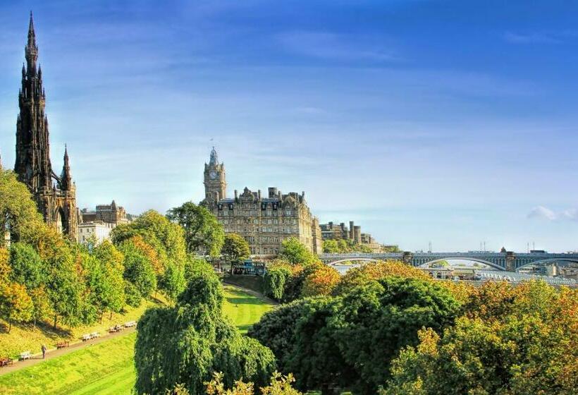 הוסטל Comfortable Ground Floor Double Room