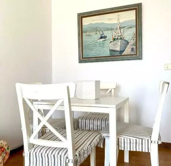 Sanxenxo A Un Minuto Playa Vistas Y Garage 8pax