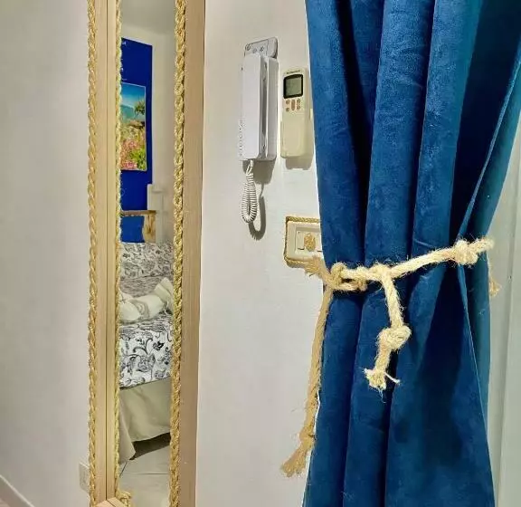 تختخواب و صبحانه Blu Airport Room Fiumicino