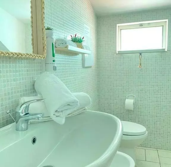 تختخواب و صبحانه Blu Airport Room Fiumicino