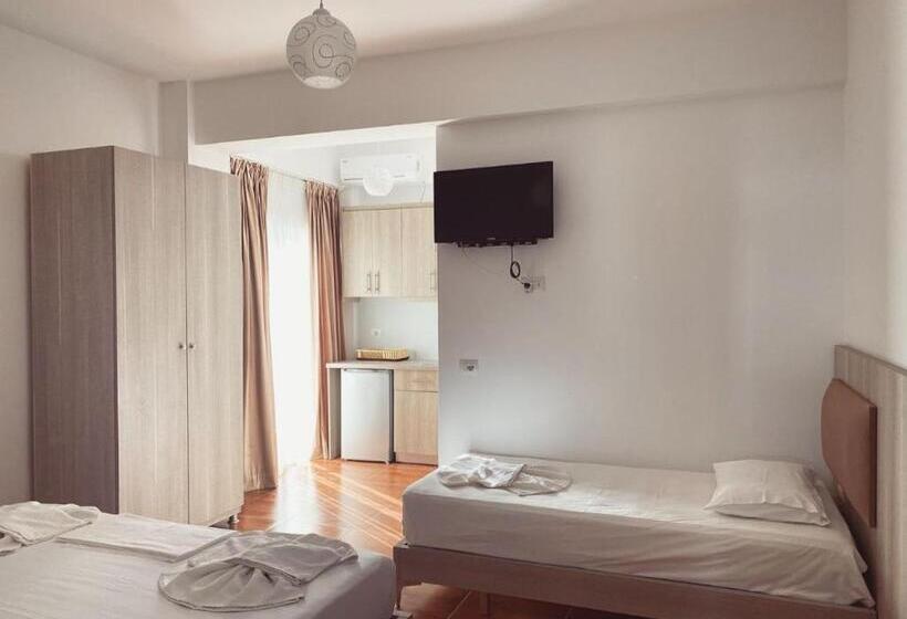 Bed and Breakfast Guest House Ksamil