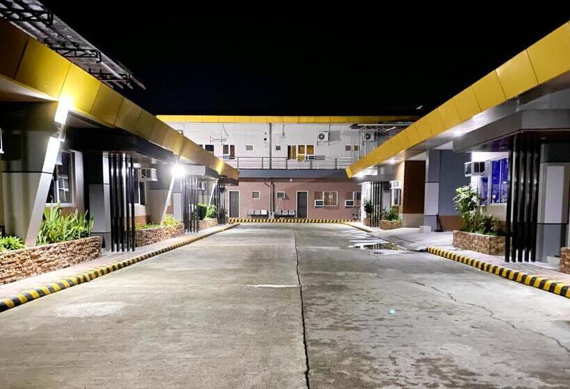 فندق Arianos Inn