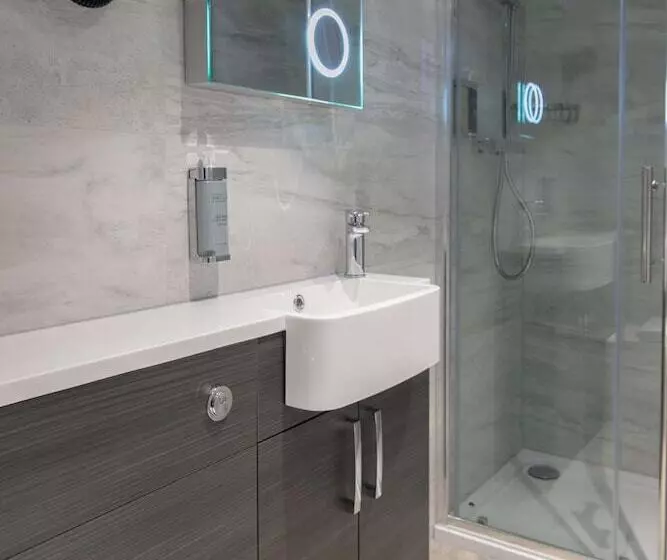 Sadie Best Western Hotel At Luton